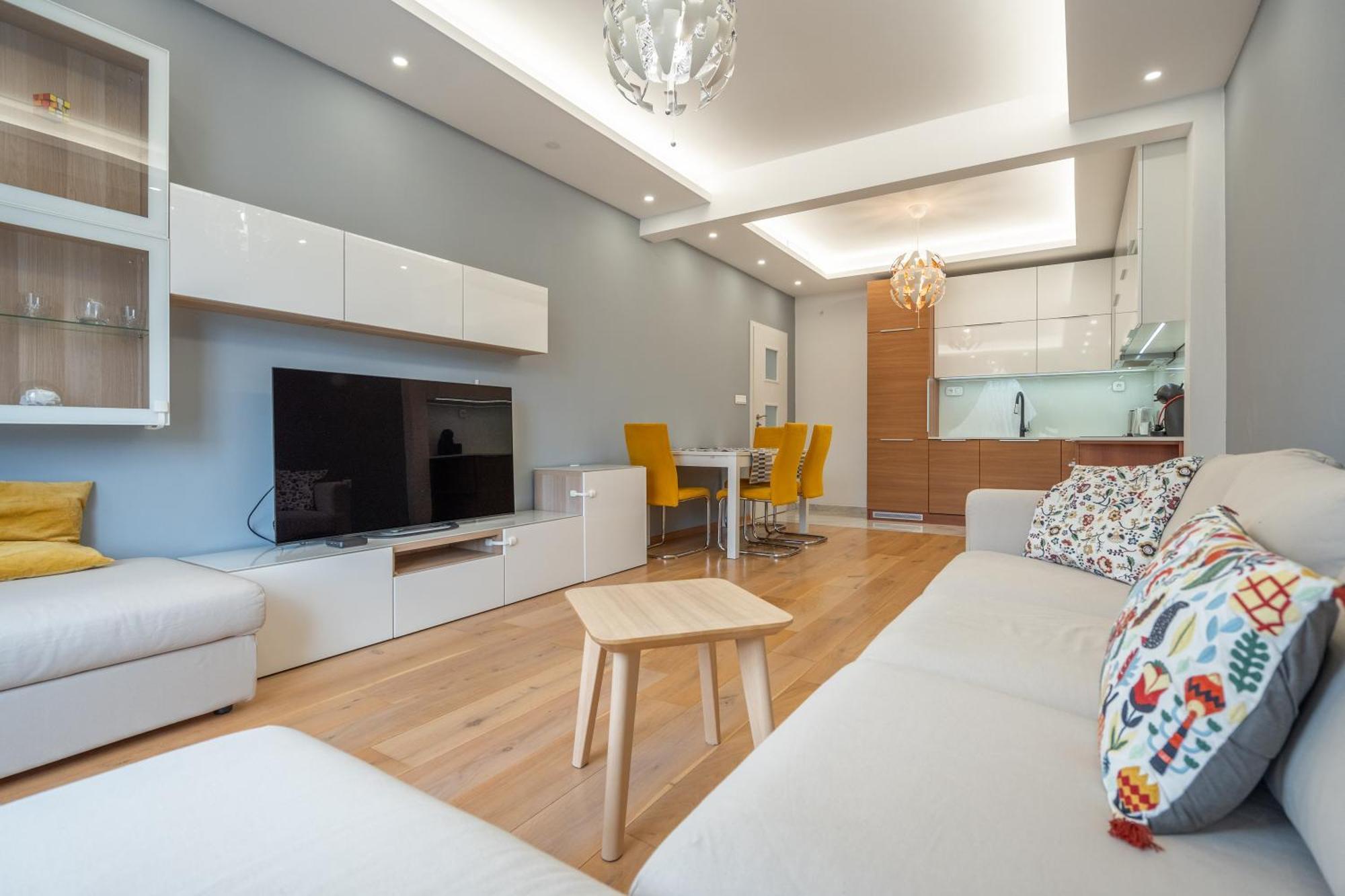 The Right Choice 12 Apartment *